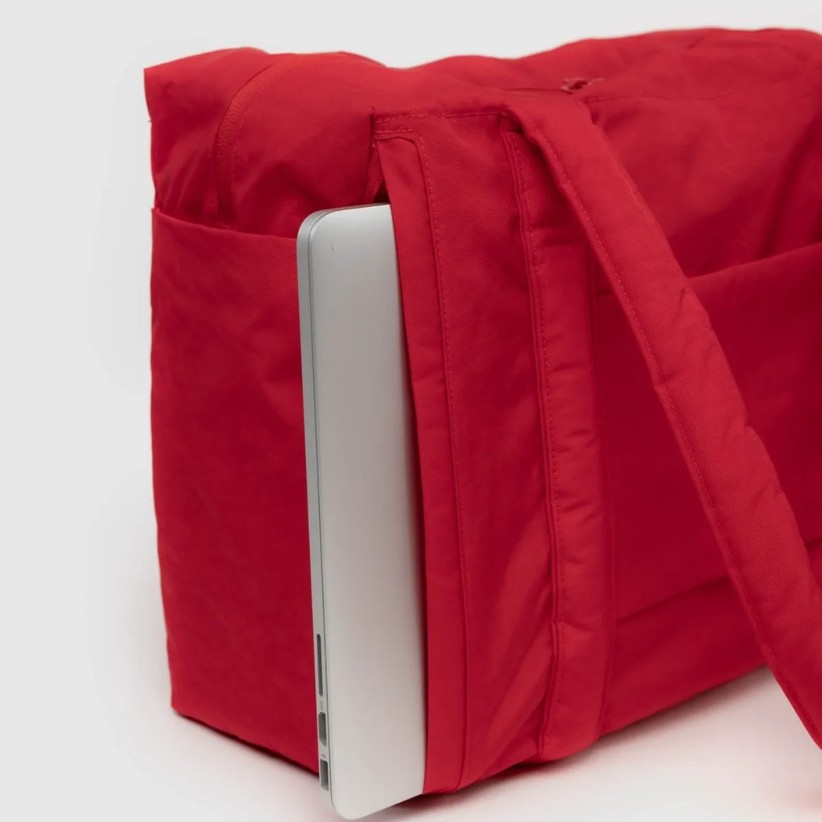 Baggu Small Cloud Carry-On in Candy Apple
