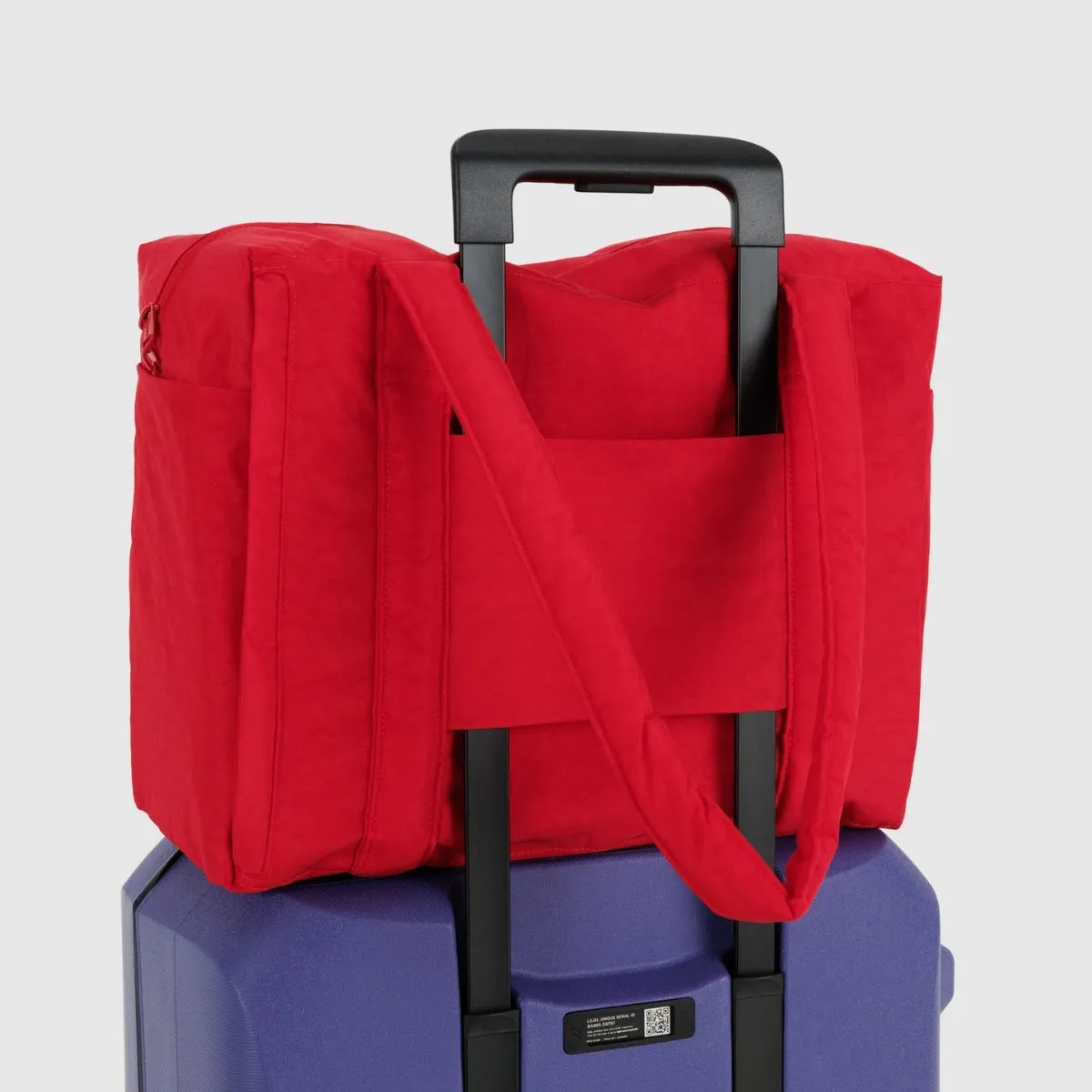 Baggu Small Cloud Carry-On in Candy Apple