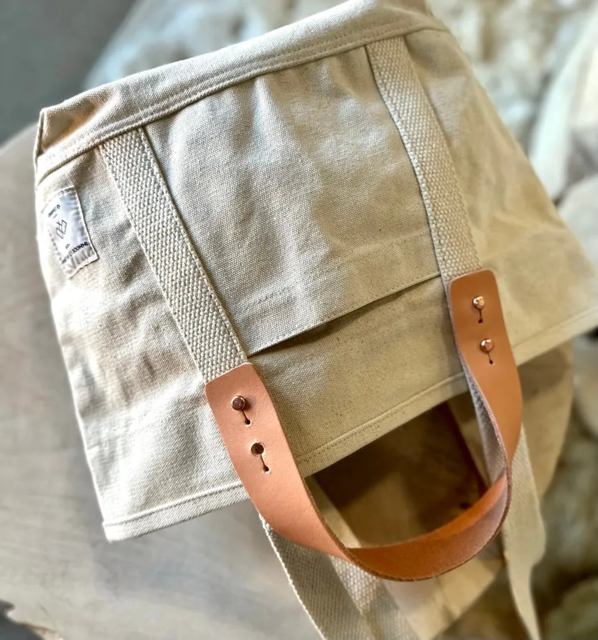 Cotton Canvas Tote in Ecru