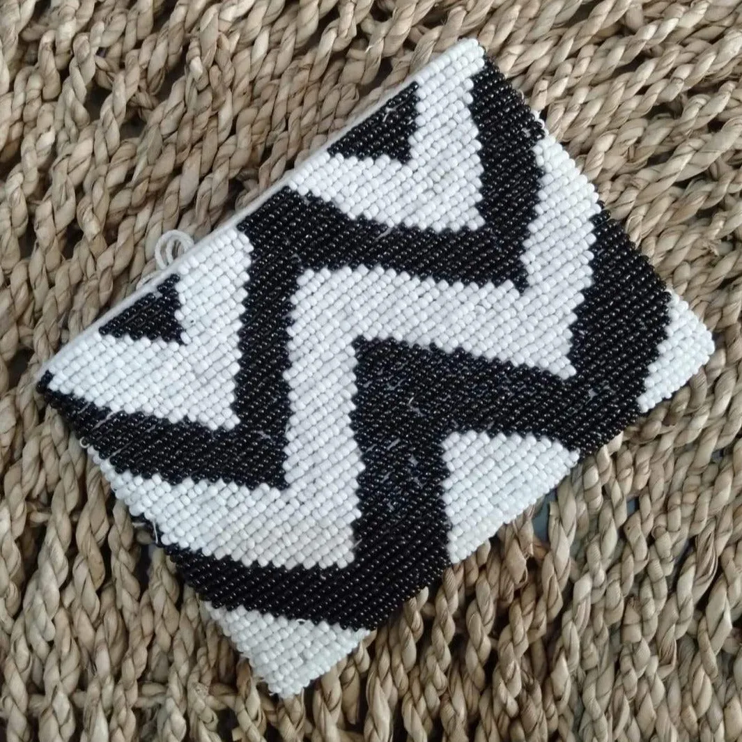 Small Zigzag Pattern Beaded Wallets