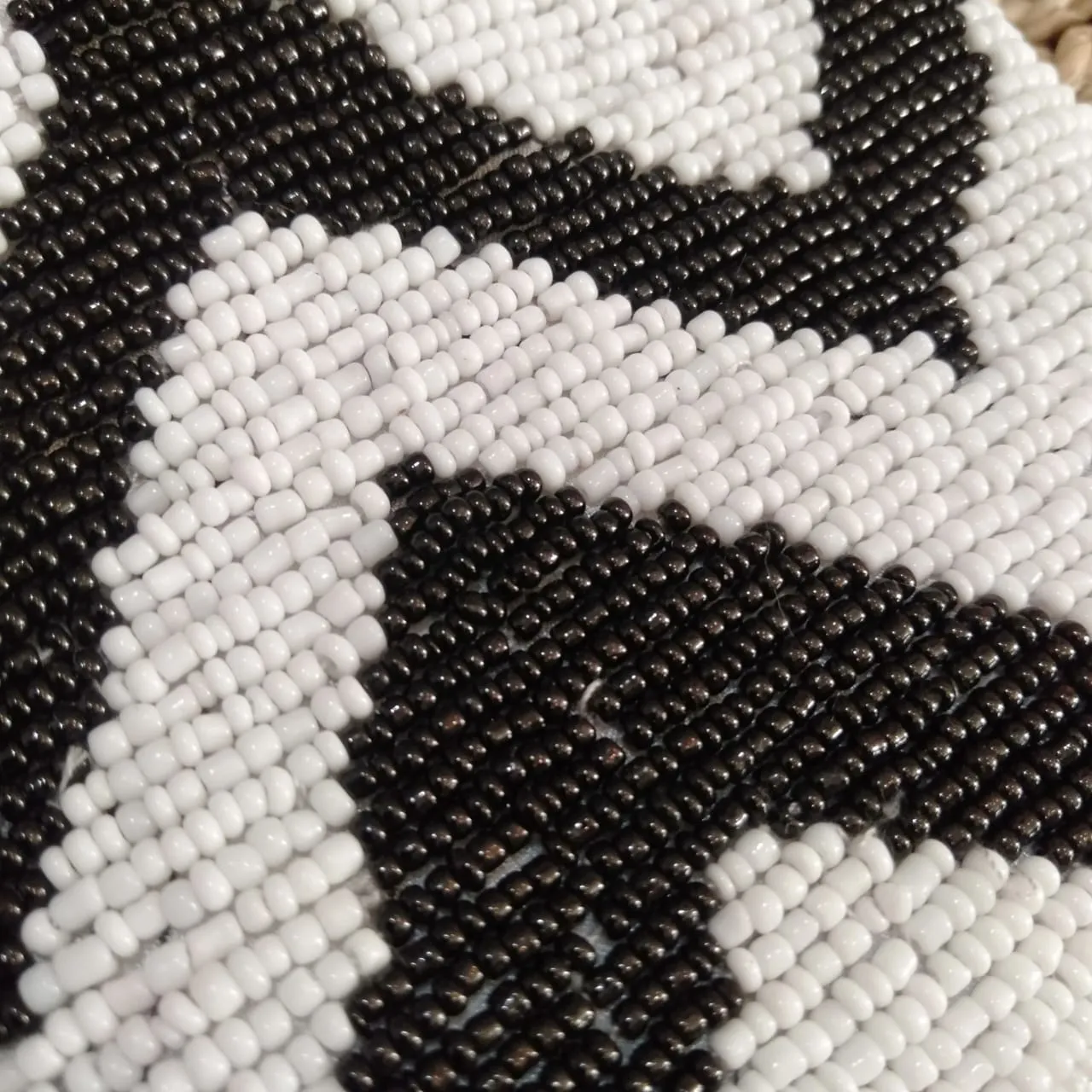 Small Zigzag Pattern Beaded Wallets