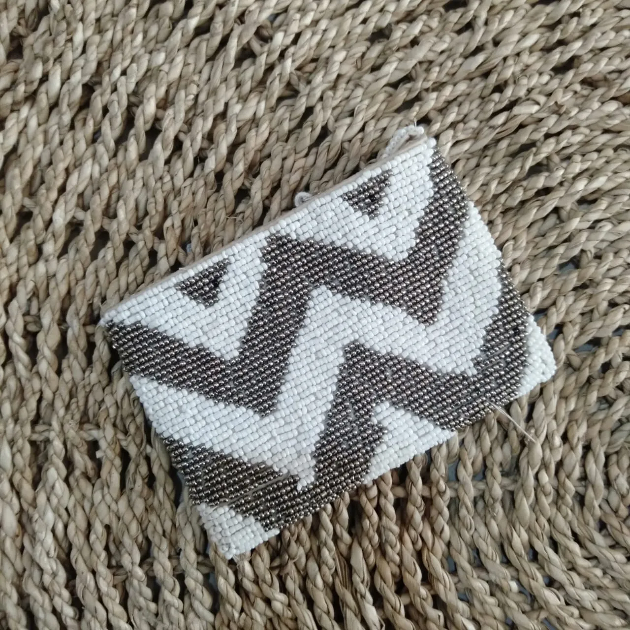 Small Zigzag Pattern Beaded Wallets